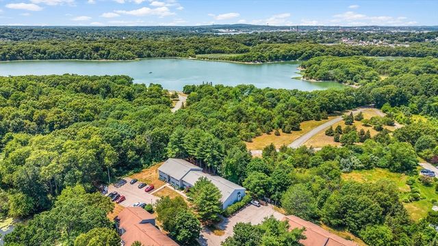 18 Beals Cove Rd H, Hingham, MA 02043