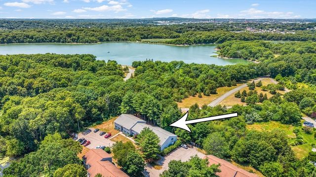 18 Beals Cove Rd H, Hingham, MA 02043