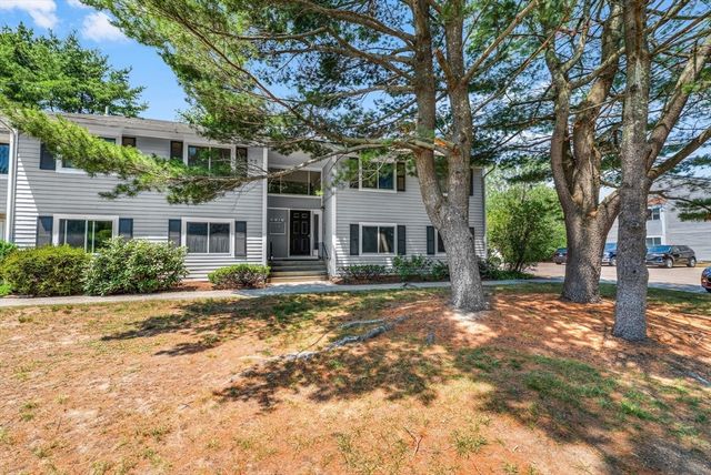 18 Beals Cove Rd H, Hingham, MA 02043