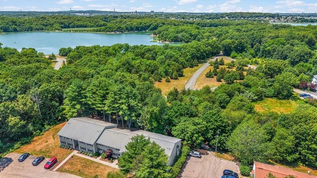 18 Beals Cove Rd H, Hingham, MA 02043