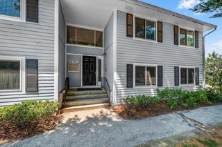 18 Beals Cove Rd H, Hingham, MA 02043