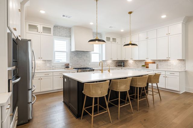 4041 Kathie Dr, Thompsons Station, TN 37179