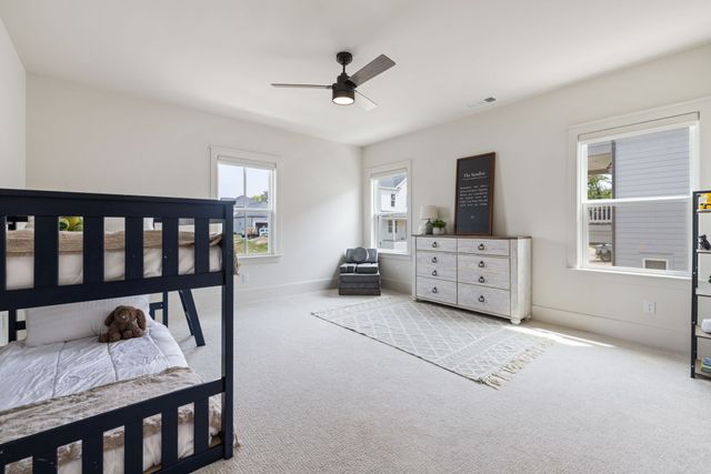 4041 Kathie Dr, Thompsons Station, TN 37179