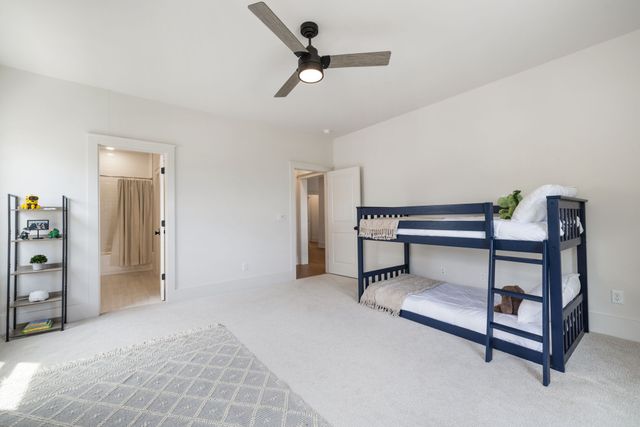 4041 Kathie Dr, Thompsons Station, TN 37179