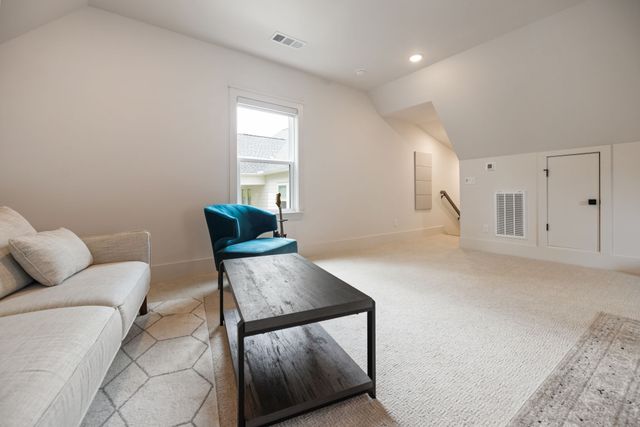 4041 Kathie Dr, Thompsons Station, TN 37179