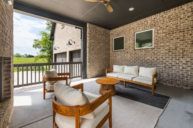 4041 Kathie Dr, Thompsons Station, TN 37179
