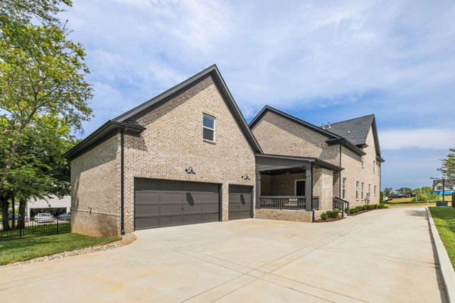 4041 Kathie Dr, Thompsons Station, TN 37179