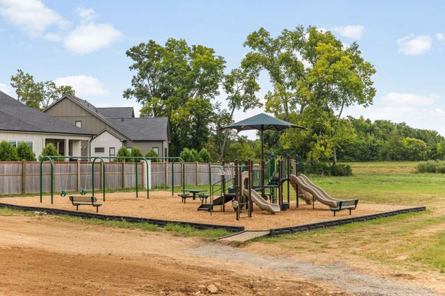 4041 Kathie Dr, Thompsons Station, TN 37179
