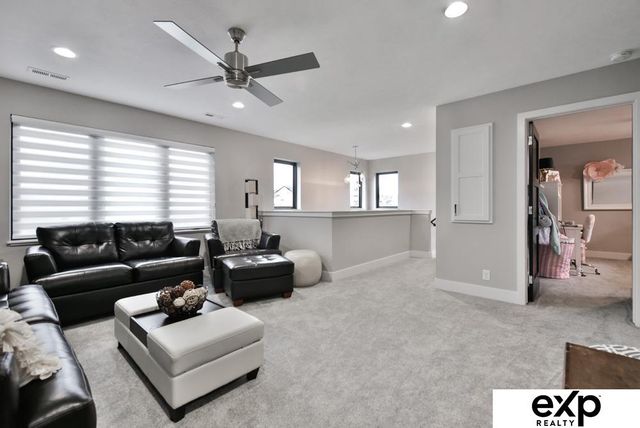 2373 S 220th Avenue, Elkhorn, NE 68022