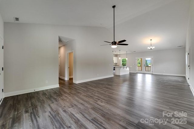 381 Scenic Ridge Circle, Franklin, NC 28734