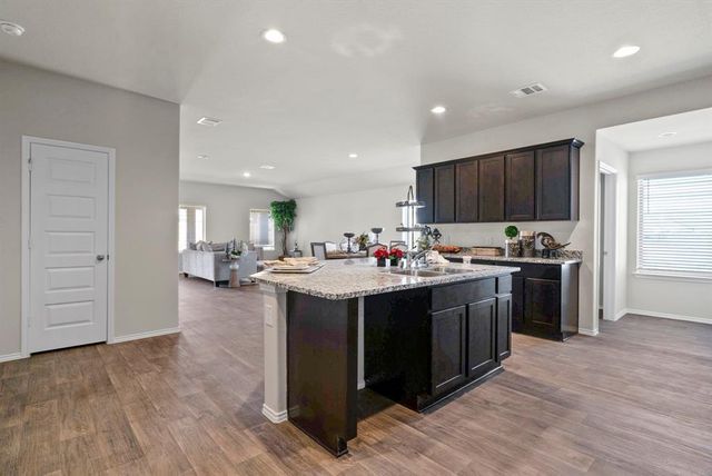 11202 34th Avenue N, Texas City, TX 77591