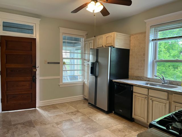 8037 FLORAL Avenue 2, Skokie, IL 60077