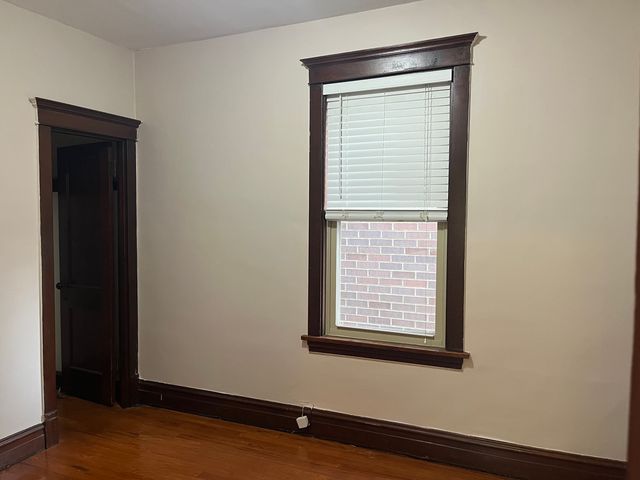 8037 FLORAL Avenue 2, Skokie, IL 60077