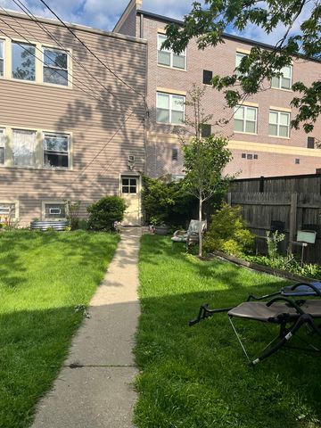 8037 FLORAL Avenue 2, Skokie, IL 60077
