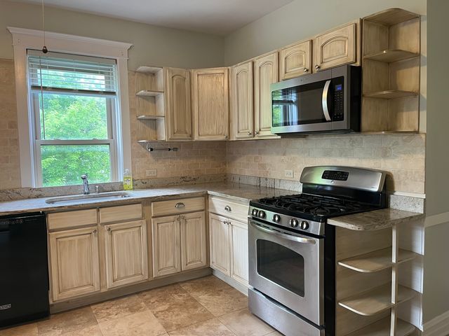 8037 FLORAL Avenue 2, Skokie, IL 60077
