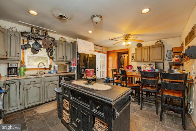 1853 MCCALL AVE, Mays Landing, NJ 08330