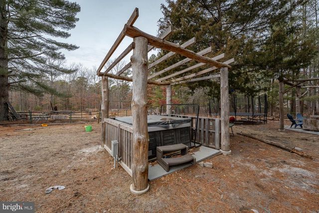 1853 MCCALL AVE, Mays Landing, NJ 08330