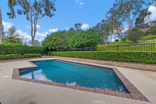 1 Tumbleweed, Irvine, CA 92603