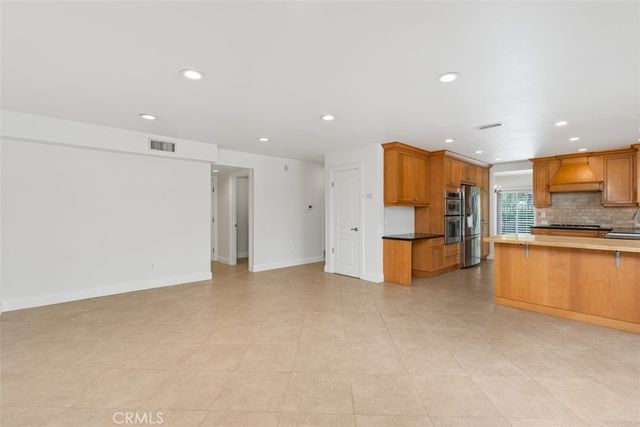 1 Tumbleweed, Irvine, CA 92603