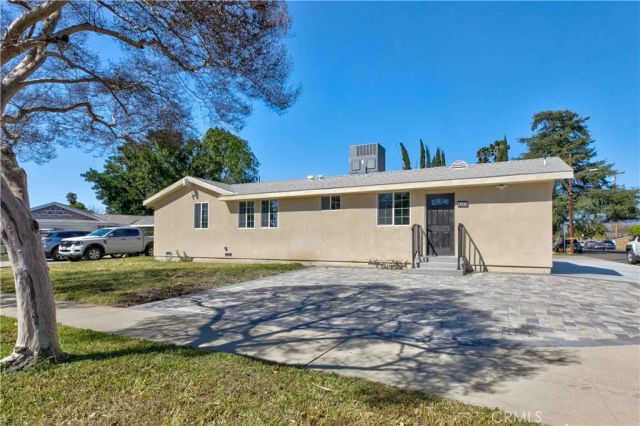8401 Kester, Panorama City, CA 91402