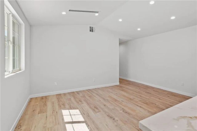 8401 Kester, Panorama City, CA 91402