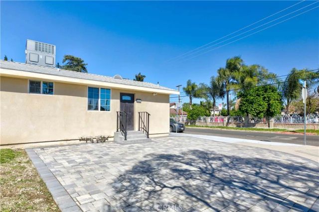 8401 Kester, Panorama City, CA 91402