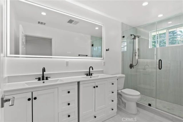 8401 Kester, Panorama City, CA 91402