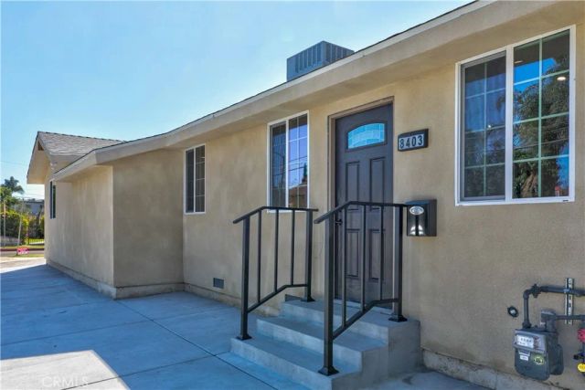 8401 Kester, Panorama City, CA 91402