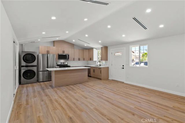 8401 Kester, Panorama City, CA 91402