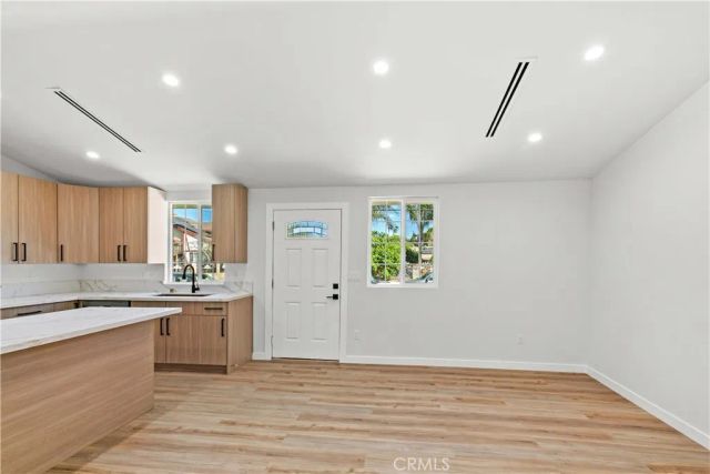8401 Kester, Panorama City, CA 91402