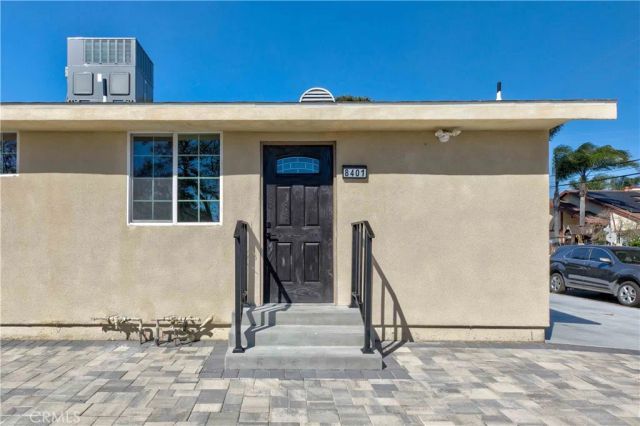 8401 Kester, Panorama City, CA 91402