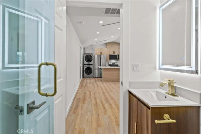 8401 Kester, Panorama City, CA 91402
