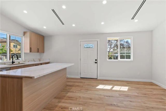 8401 Kester, Panorama City, CA 91402