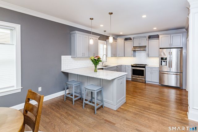 50 Lexington Gardens 50, North Haven, CT 06473