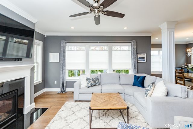 50 Lexington Gardens 50, North Haven, CT 06473