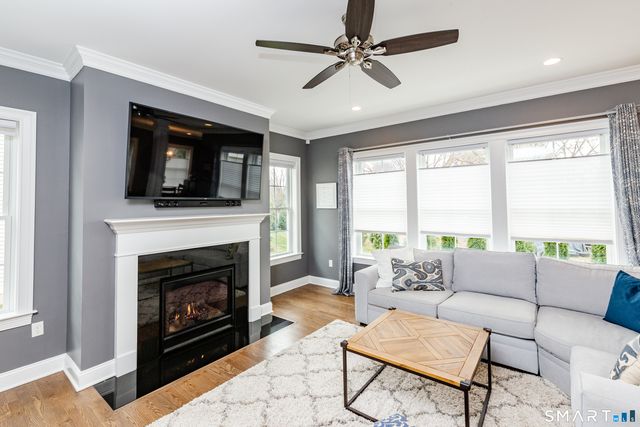 50 Lexington Gardens 50, North Haven, CT 06473