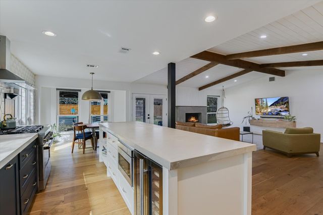 6202 Sun Vista DR, Austin, TX 78749