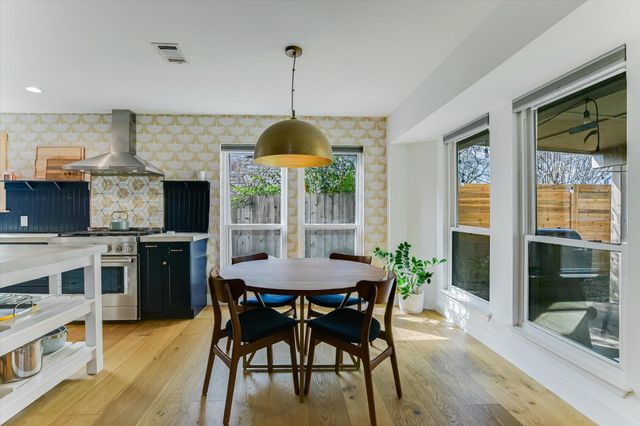 6202 Sun Vista DR, Austin, TX 78749