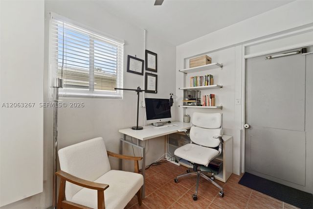 1433 NE 17th Way, Fort Lauderdale, FL 33304