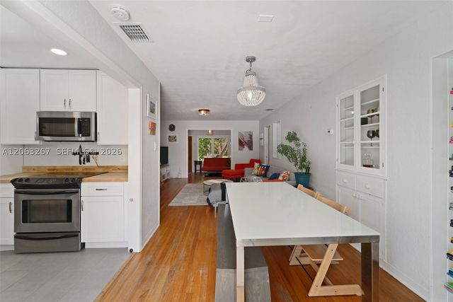 1433 NE 17th Way, Fort Lauderdale, FL 33304
