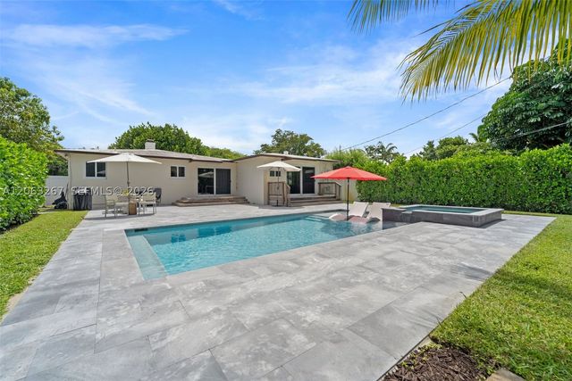 1433 NE 17th Way, Fort Lauderdale, FL 33304