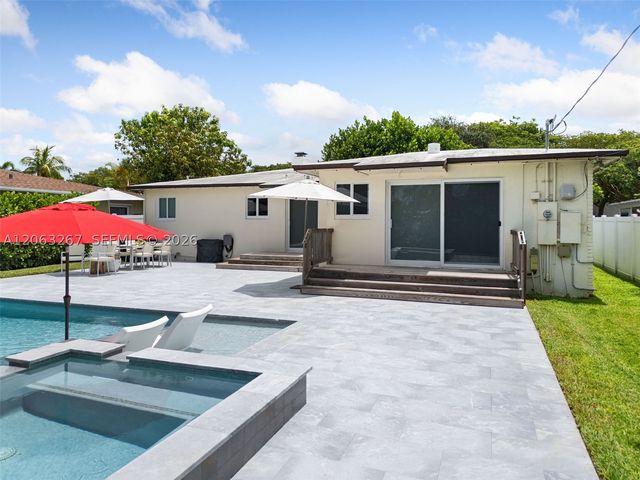 1433 NE 17th Way, Fort Lauderdale, FL 33304