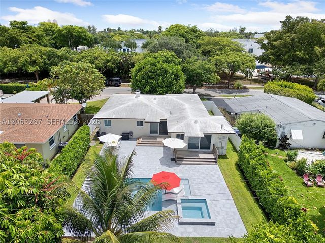 1433 NE 17th Way, Fort Lauderdale, FL 33304