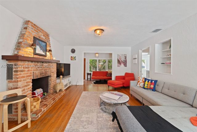 1433 NE 17th Way, Fort Lauderdale, FL 33304
