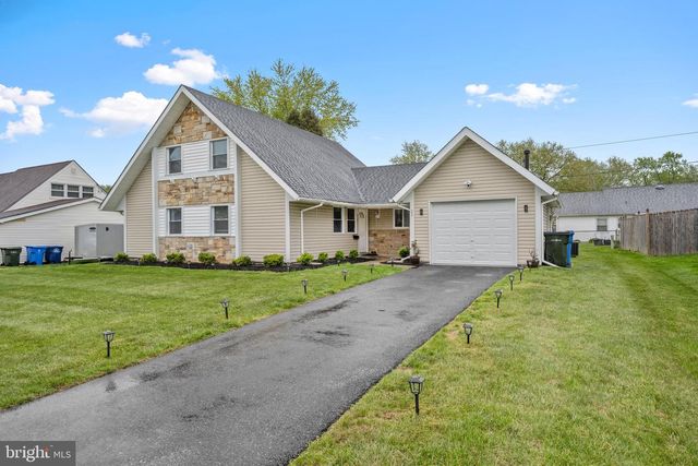 21 GRAMERCY LN, Willingboro, NJ 08046