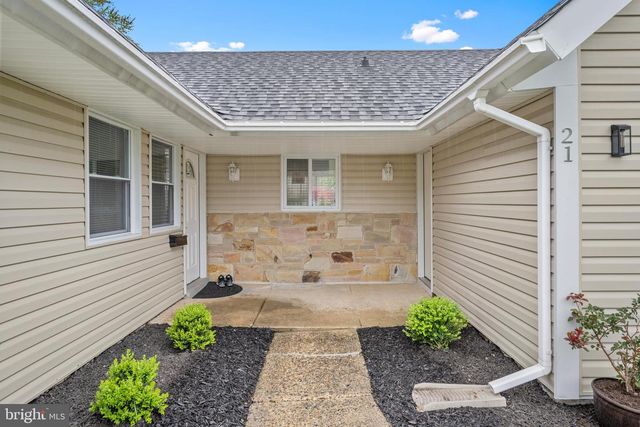 21 GRAMERCY LN, Willingboro, NJ 08046