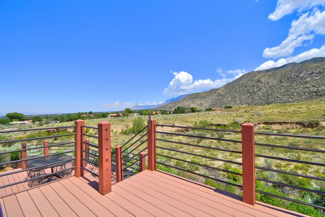 1808 Archuleta Drive NE, Albuquerque, NM 87112
