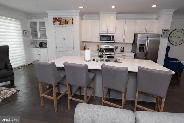 3620 COMMODORE JOSHUA BARNEY DR NE, Washington, DC 20018