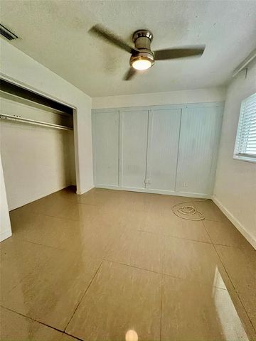 4801 S 14TH AVE, St Petersburg, FL 33711