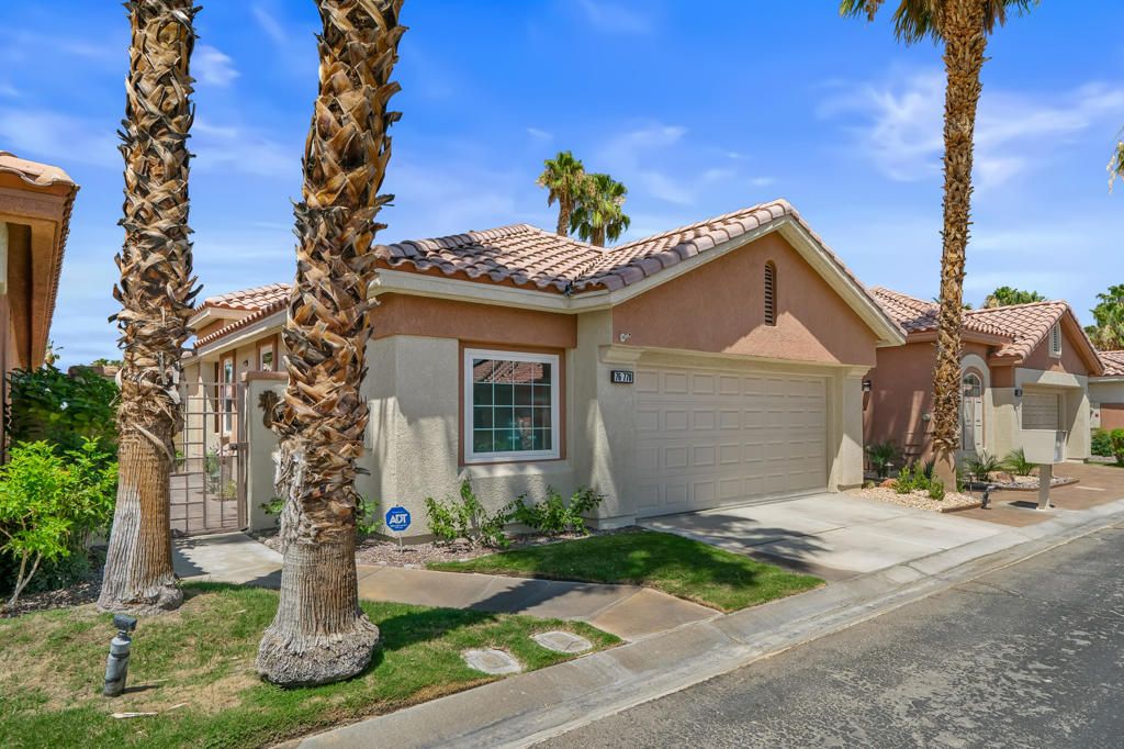 Image 1 of property listing at 76770 Minaret Way, Palm Desert, CA 92211